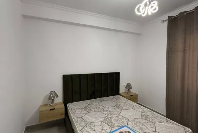 Shtepi ne shitje Apartament ne Durres, 1+1, Mobilimi E mobiluar, Pagesa 77,000  Euro.