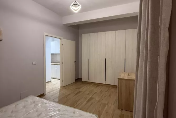 Shtepi me qera Shtepi Private ne Tirane, 1+1, Mobilimi E mobiluar, Pagesa 400  Euro.