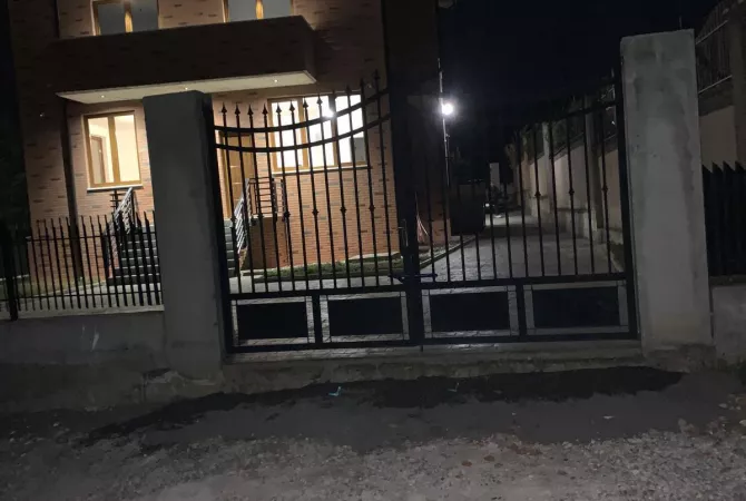 Jepet me qera Vile tek Tegu 