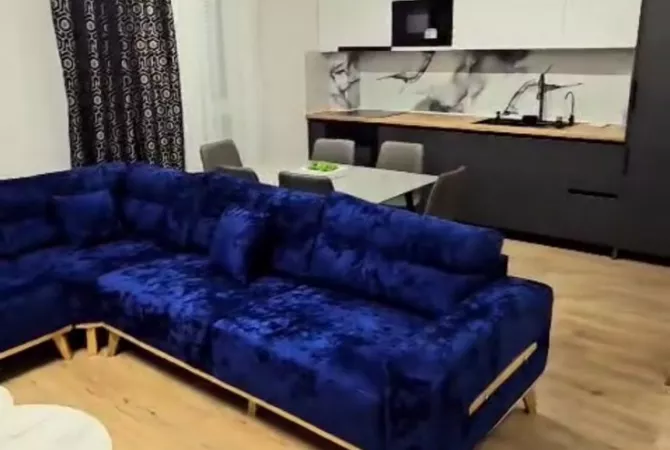 Jepet me qera apartament 2+1 ne Qender