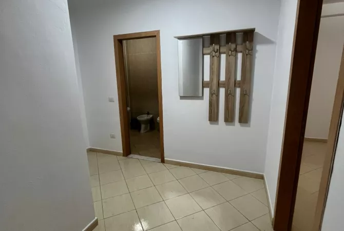 Shitet Apartament 2+1+2 ne Yzberisht