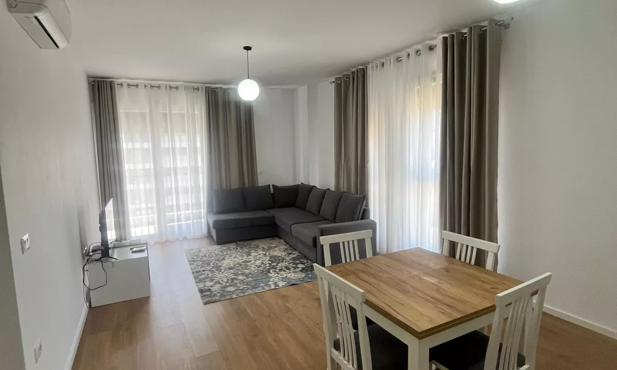 Shtepi me qera Apartament ne Tirane, 2+1, Mobilimi E mobiluar, Pagesa 700  Euro.