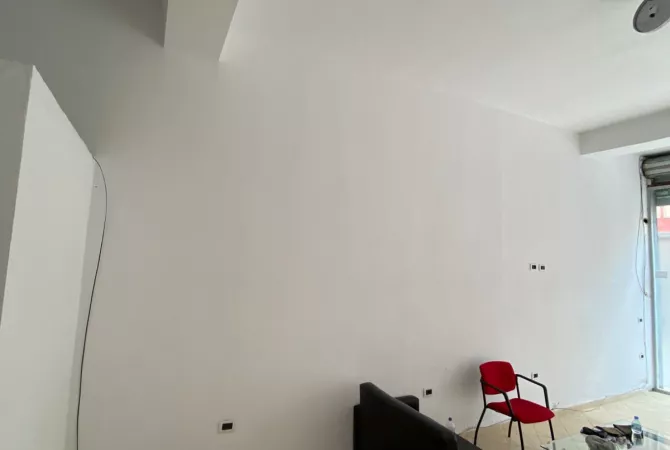 Business Property in Sale 1+1 in Tirana - 85,000 Euro