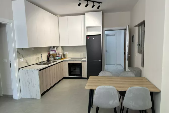 Shtepi me qera Apartament ne Tirane, 1+1, Mobilimi E mobiluar, Pagesa 700  Euro.