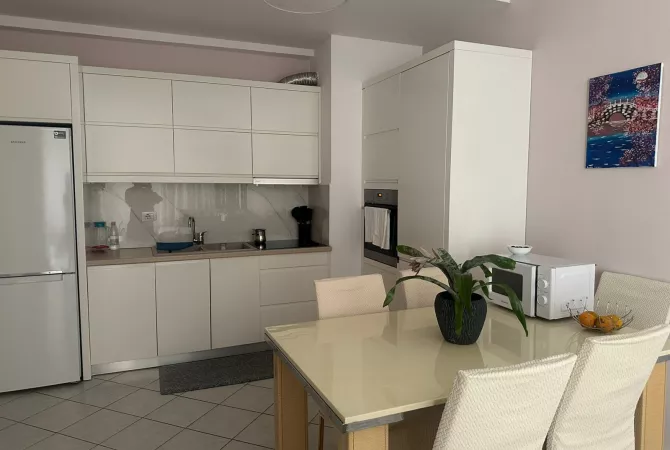 Shtepi me qera Apartament ne Tirane, 1+1, Mobilimi E mobiluar, Pagesa 450  Euro.