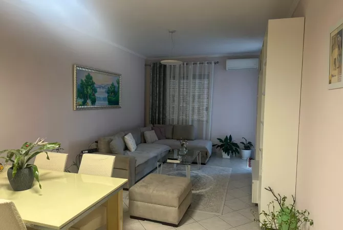Apartament 1+1 me qira në Astir 