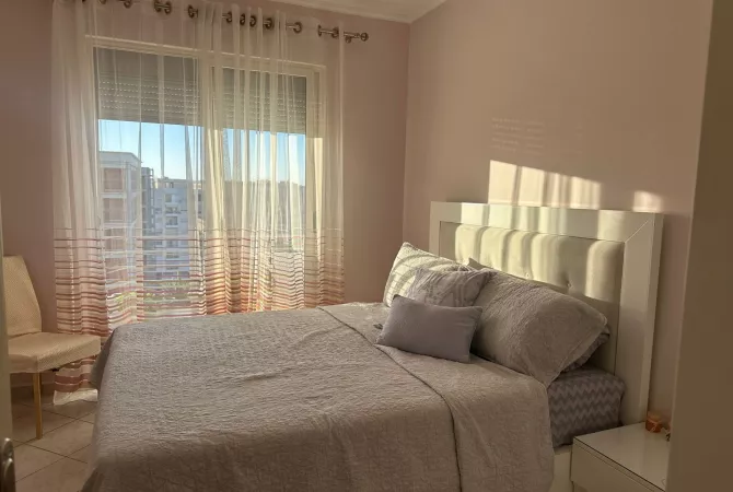 Shtepi me qera Apartament ne Tirane, 1+1, Mobilimi E mobiluar, Pagesa 450  Euro.