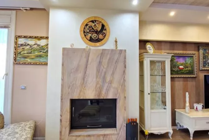 Shtepi me qera Vila Luksoze ne Tirane, 5+1, Mobilimi E mobiluar, Pagesa 5,000  Euro.