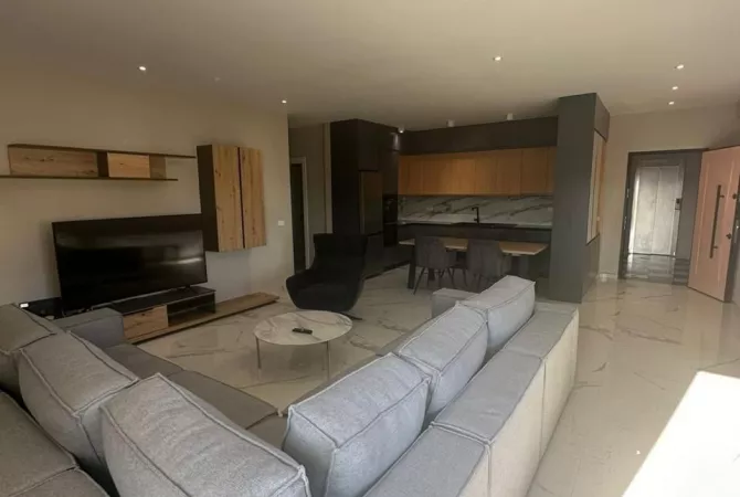 Jepet me Qera Apartament 3+1+2 ne Farke