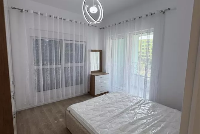 Shtepi me qera Apartament ne Tirane, 1+1, Mobilimi E mobiluar, Pagesa 500  Euro.