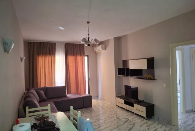 Shtepi me qera Apartament ne Tirane, 2+1, Mobilimi E mobiluar, Pagesa 50,000  Leke.