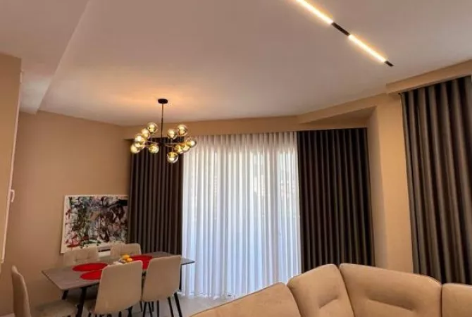 Appartamento in affitto a Tirana 2+1, Arredato