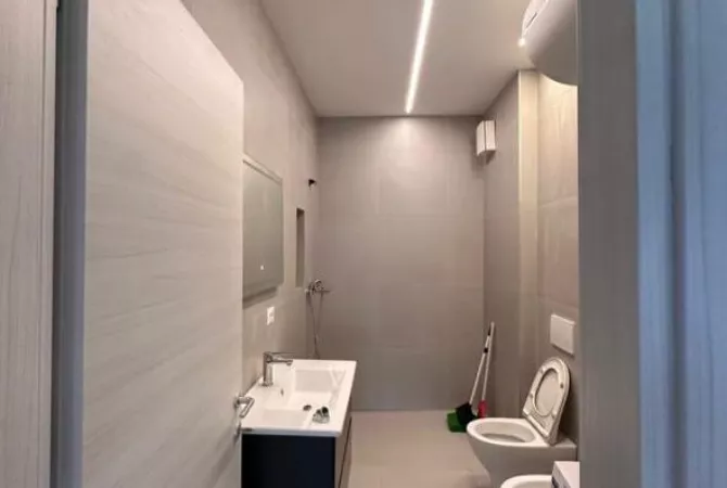 Appartamento in affitto a Tirana 2+1, Arredato