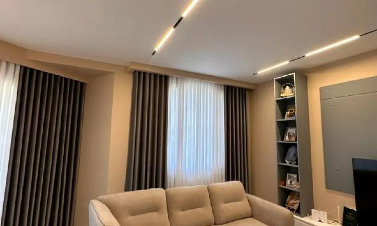 Appartamento in affitto a Tirana 2+1, Arredato