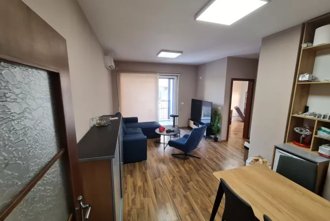 Business Property for Rent 3+1 in Tirana - 160,000 Leke