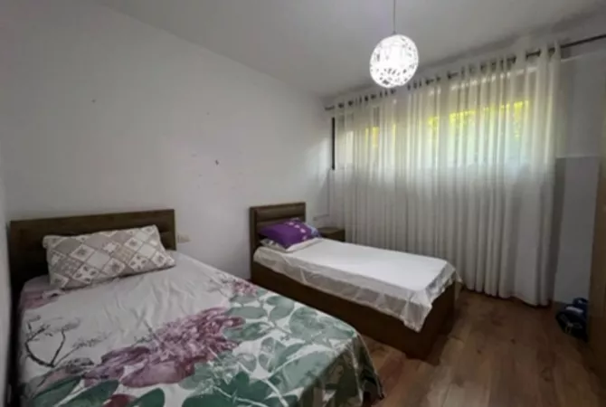 Shtepi me qera Apartament ne Tirane, 2+1, Mobilimi E mobiluar, Pagesa 800  Euro.