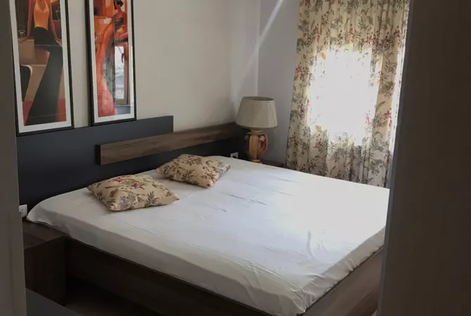 Appartamento in affitto a Tirana 3+1, Arredato