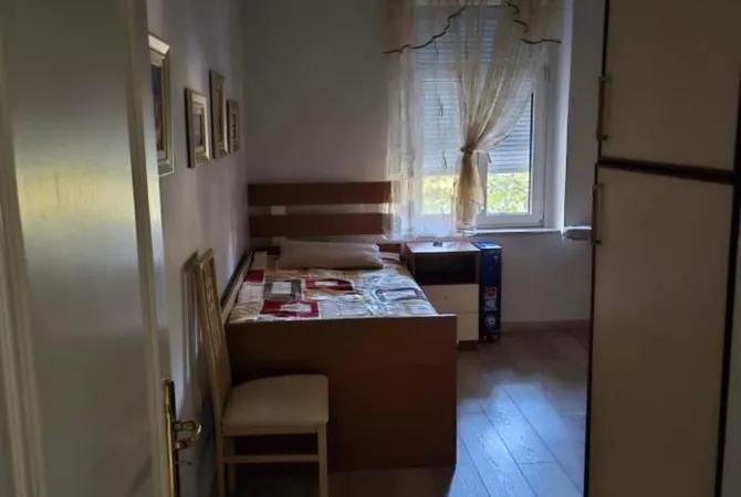 Shtepi me qera Apartament ne Tirane, 2+1, Mobilimi E mobiluar, Pagesa 750  Euro.