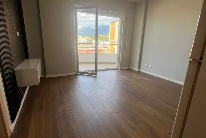 Shtepi ne shitje Apartament ne Tirane, 1+1, Mobilimi E mobiluar, Pagesa 92,000  Euro.