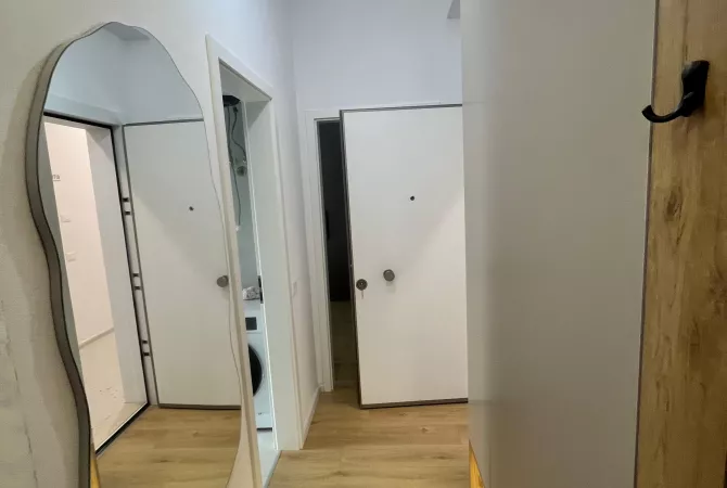 Shtepi me qera Apartament ne Tirane, 1+1, Mobilimi E mobiluar, Pagesa 500  Euro.