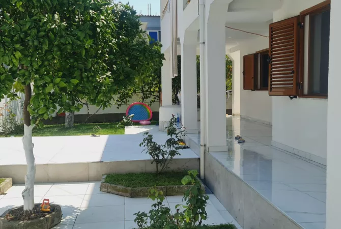 Shtepi ne shitje 4+1 ne Tirane - 205,000 Euro