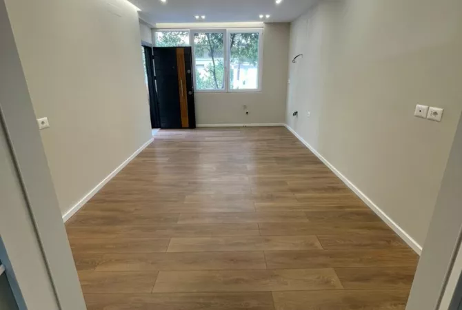 Business Property for Rent 1+1 in Tirana - 650 Euro