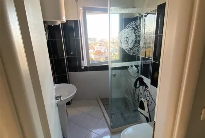 Appartamento in affitto a Tirana 2+1, Arredato