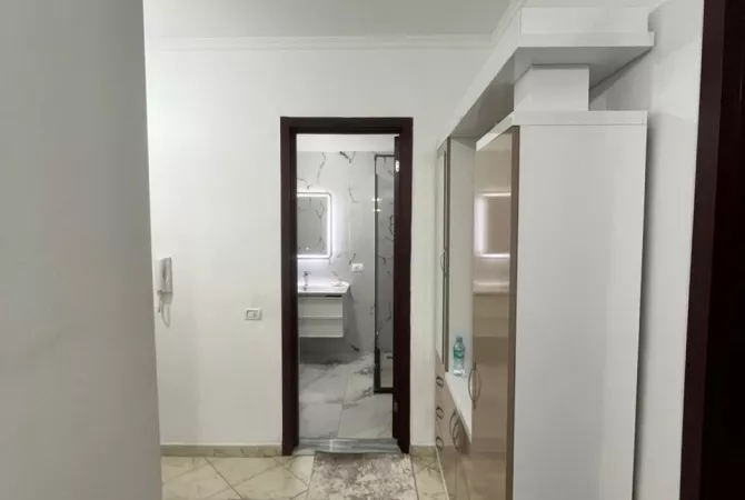 Shtepi me qera Apartament ne Tirane, 2+1, Mobilimi E mobiluar, Pagesa 550  Euro.