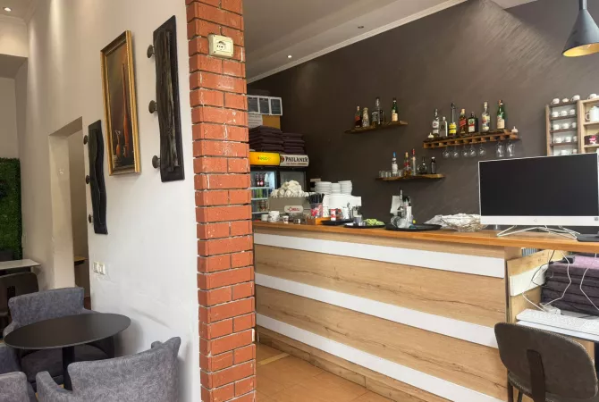 Business Property for Rent 2+1 in Tirana - 1,000 Euro