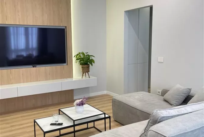 Shtepi me qera Apartament ne Tirane, 1+1, Mobilimi E mobiluar, Pagesa 1,400  Euro.