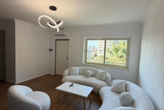 Shtepi ne shitje Apartament ne Durres, 2+1, Mobilimi E mobiluar, Pagesa 145,000  Euro.