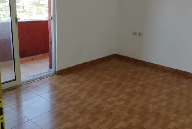 Shtepi ne shitje Apartament ne Tirane, 1+1, Mobilimi Bosh, pa mobiluar, Pagesa 55,520  Euro.