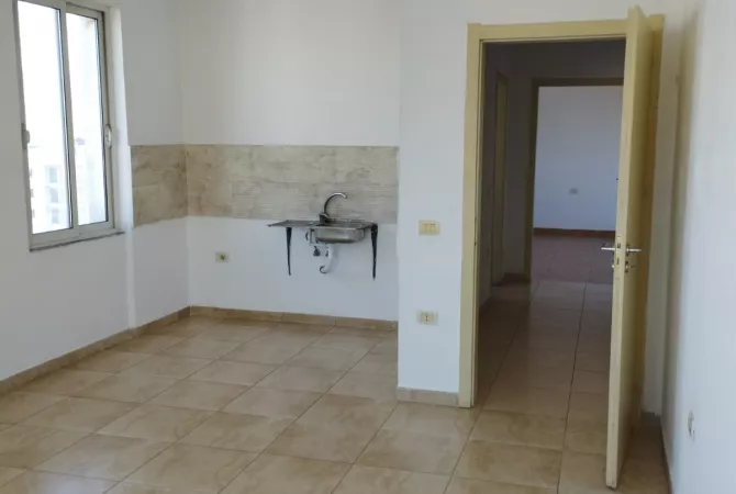 Shtepi ne shitje Apartament ne Tirane, 1+1, Mobilimi Bosh, pa mobiluar, Pagesa 55,520  Euro.