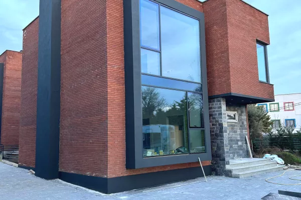 Shtepi ne shitje Apartament ne Tirane, 4+1, Mobilimi Bosh, pa mobiluar, Pagesa 530,000  Euro.