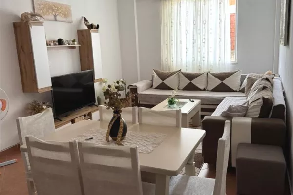 Jepet me qera Apartament 2+1+Parkim Ne Fresk