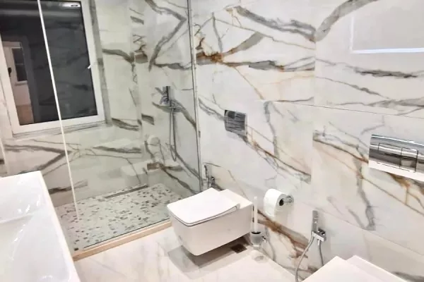 Business Property for Rent 1+1 in Tirana - 80,000 Leke