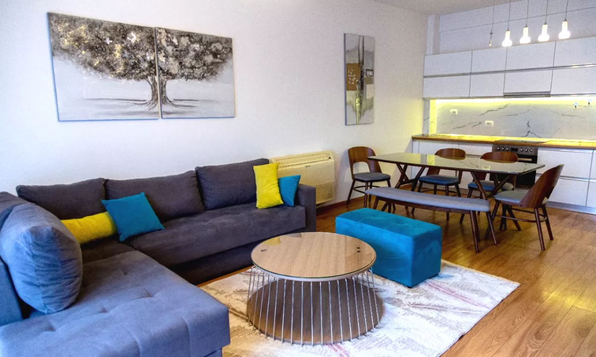 Shtepi me qera Apartament ne Tirane, 2+1, Mobilimi E mobiluar, Pagesa 700  Euro.