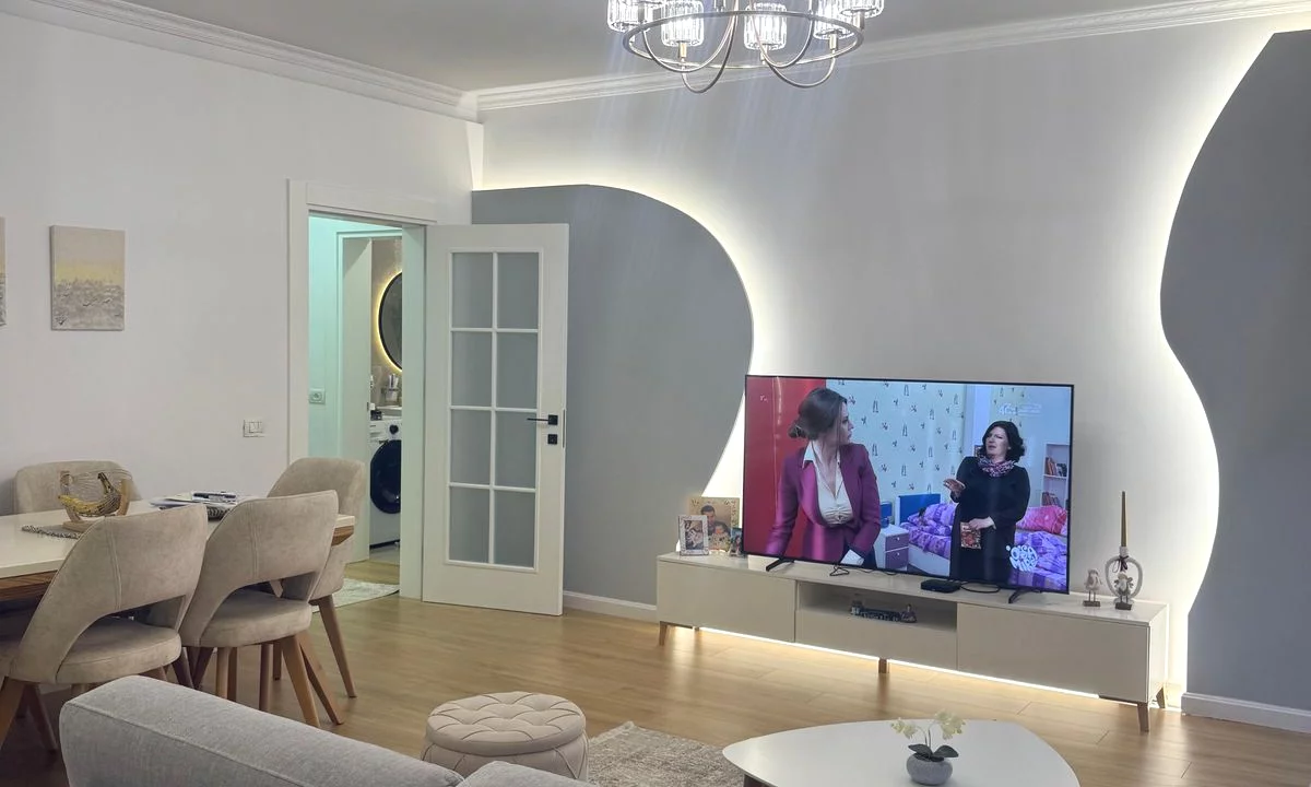 Appartamento in vendita a Tirana 2+1, Arredato