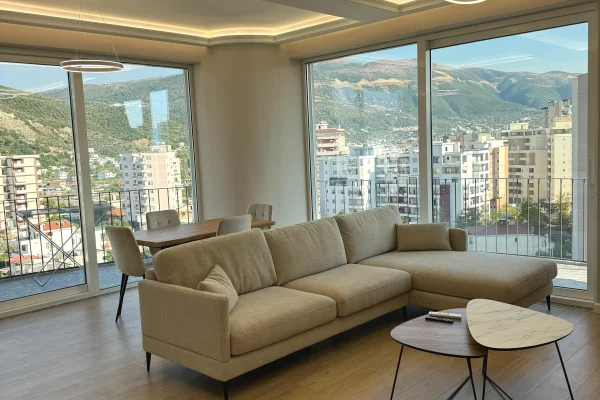 Shtepi ne shitje 2+1 ne Vlore - 300,000 Euro