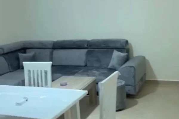 Jepet me qera  Shtepi Private ne Sauk