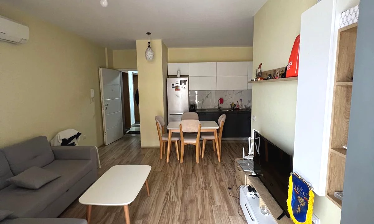 Shtepi me qera Apartament ne Tirane, 2+1, Mobilimi E mobiluar, Pagesa 750  Euro.