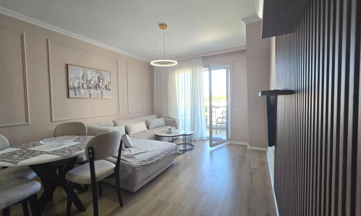 Shtepi me qera Apartament ne Tirane, 2+1, Mobilimi E mobiluar, Pagesa 650  Euro.