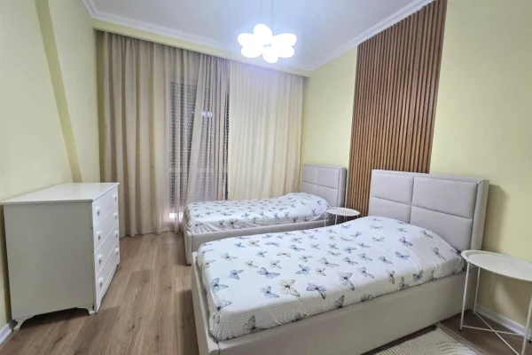 Shtepi me qera Apartament ne Tirane, 2+1, Mobilimi E mobiluar, Pagesa 650  Euro.