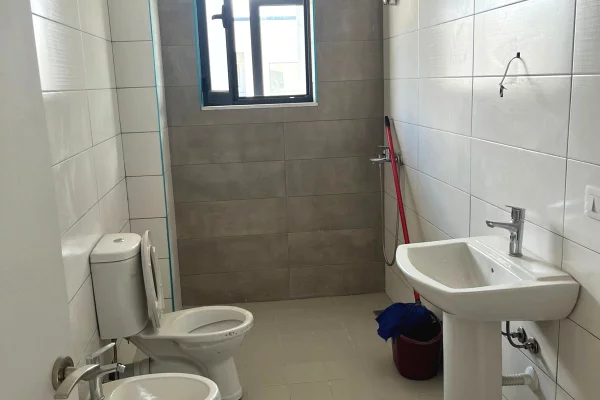 Shtepi me qera Apartament ne Tirane, 1+1, Mobilimi E mobiluar, Pagesa 30,000  Leke.