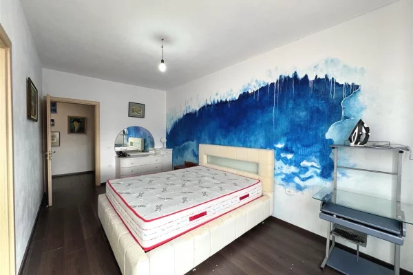 Shtepi me qera Apartament ne Tirane, 2+1, Mobilimi E mobiluar, Pagesa 450  Euro.