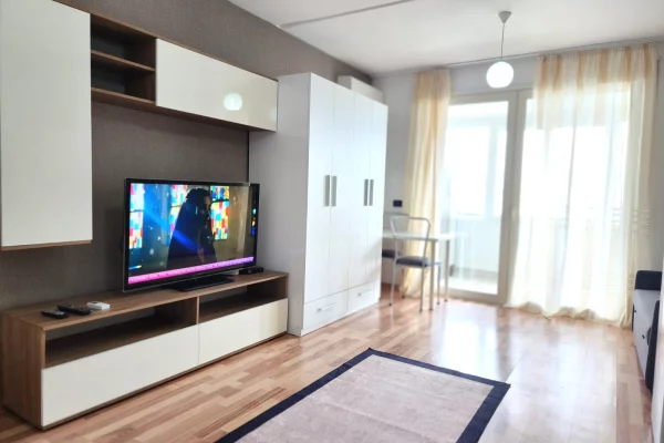 Shtepi ne shitje Apartament ne Tirane, Garsoniere, Mobilimi E mobiluar, Pagesa 65,000,000  Leke.