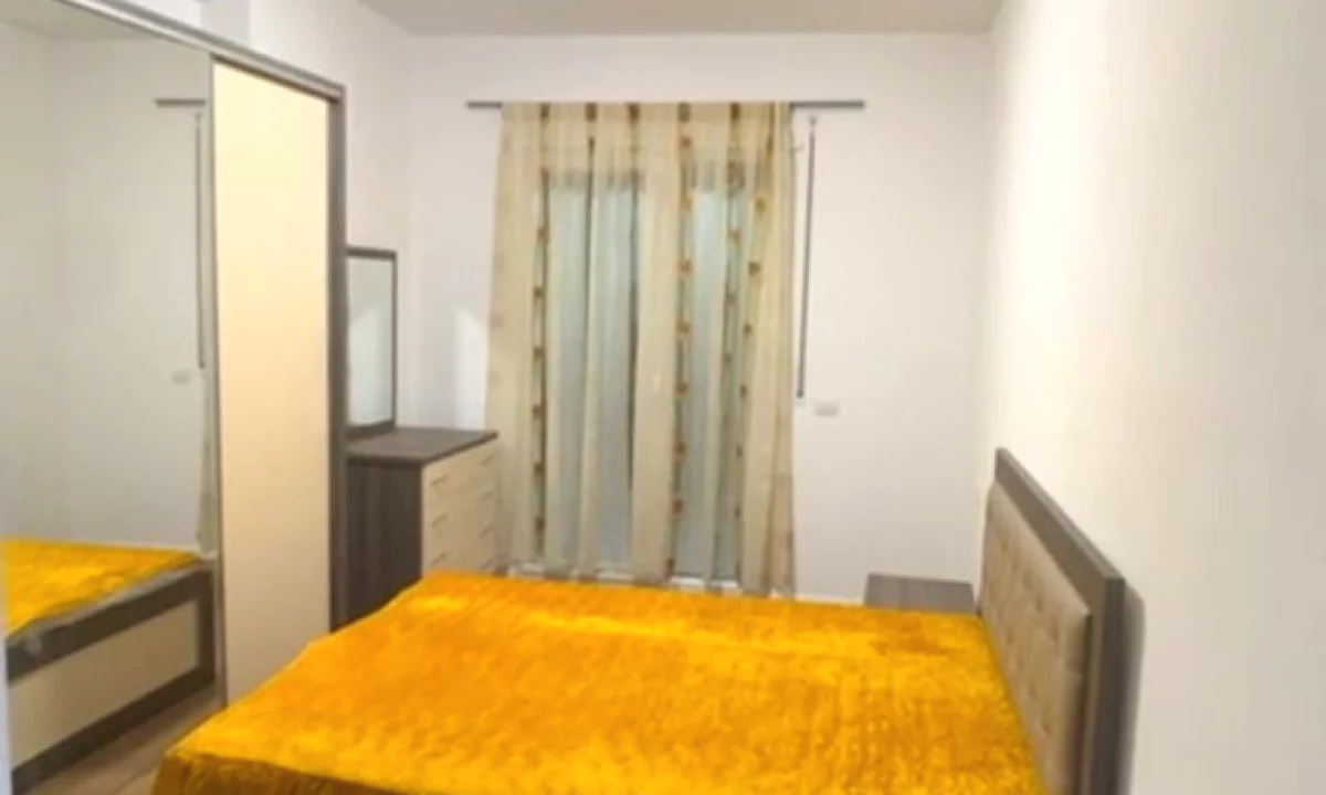 Shtepi me qera Apartament ne Tirane, 2+1, Mobilimi E mobiluar, Pagesa 40,000  Leke.