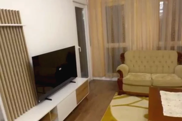Shtepi me qera Apartament ne Tirane, 2+1, Mobilimi E mobiluar, Pagesa 40,000  Leke.