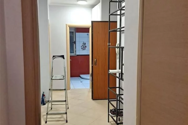 Shtepi me qera Apartament ne Tirane, 2+1, Mobilimi E mobiluar, Pagesa 85,000  Leke.