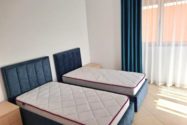 Shtepi me qera Apartament ne Tirane, 2+1, Mobilimi E mobiluar, Pagesa 85,000  Leke.